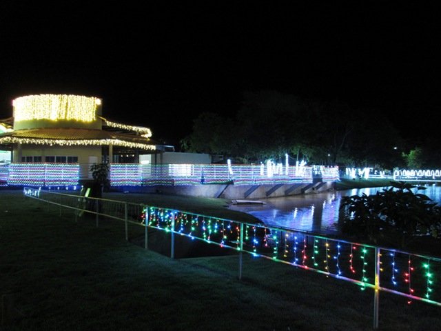 Inaugurada Luzes Natalinas Lago Pioneiros Colider
