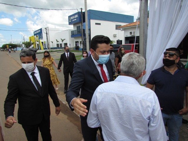 Prefeito Maninho dá posse Secretarios parte 001