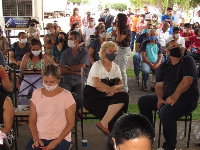 Prefeito Maninho dá posse Secretarios parte 001
