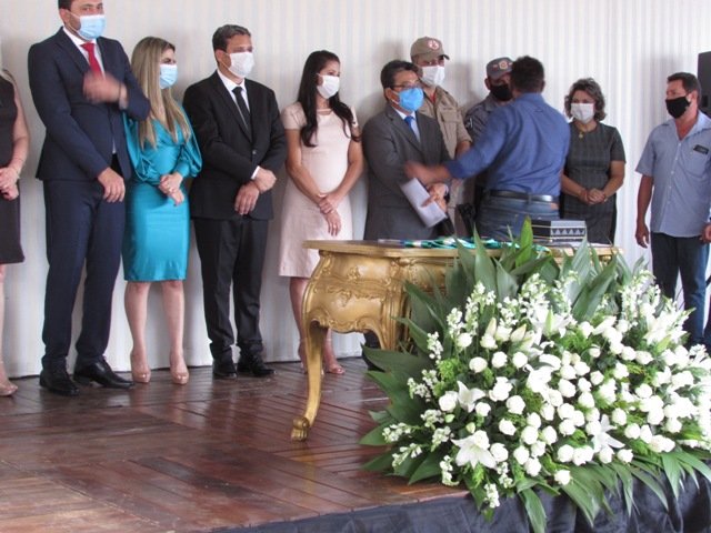 Prefeito Maninho dá posse Secretarios parte 001