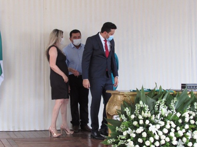 Prefeito Maninho dá posse Secretarios parte 001