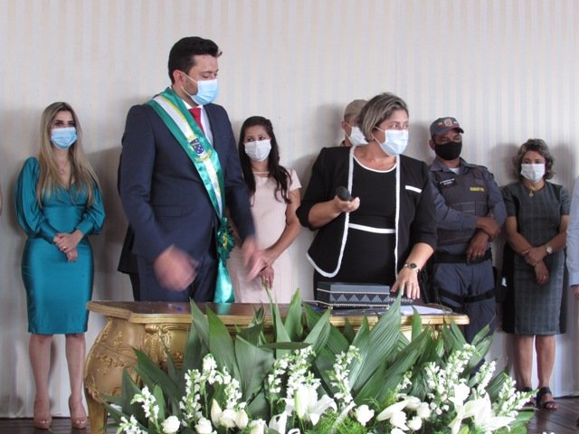 Prefeito Maninho dá posse Secretarios parte 003
