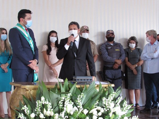 Prefeito Maninho dá posse Secretarios parte 003
