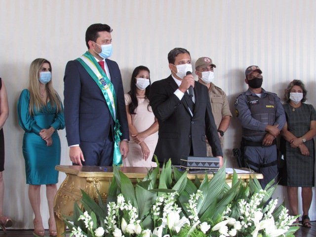 Prefeito Maninho dá posse Secretarios parte 003