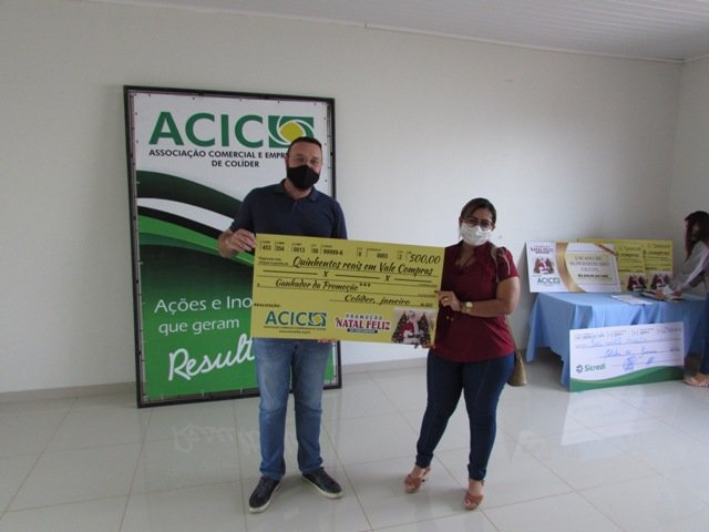 Entrega dos premios da campanha Natal Feliz do Consumidor