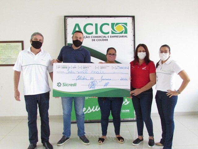 Entrega dos premios da campanha Natal Feliz do Consumidor