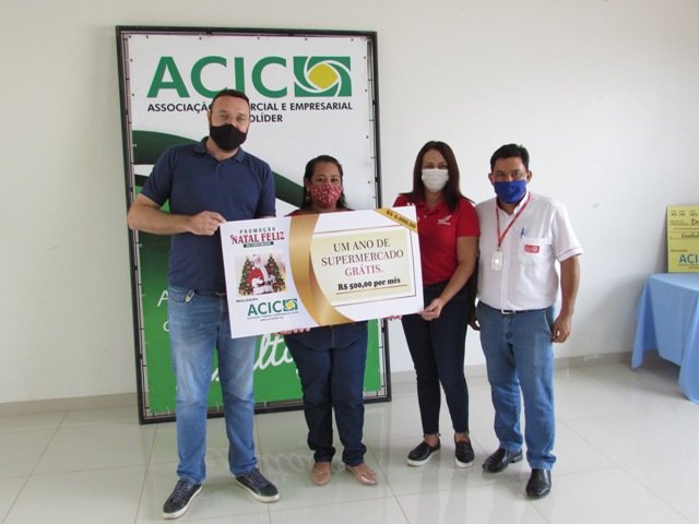 Entrega dos premios da campanha Natal Feliz do Consumidor