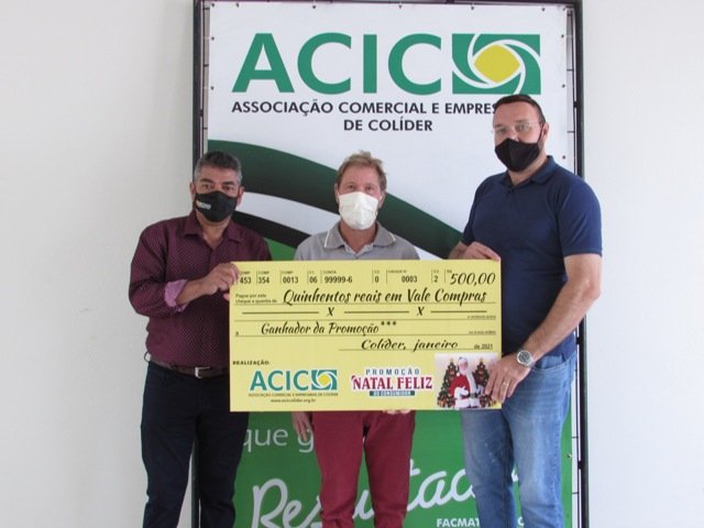 Entrega dos premios da campanha Natal Feliz do Consumidor