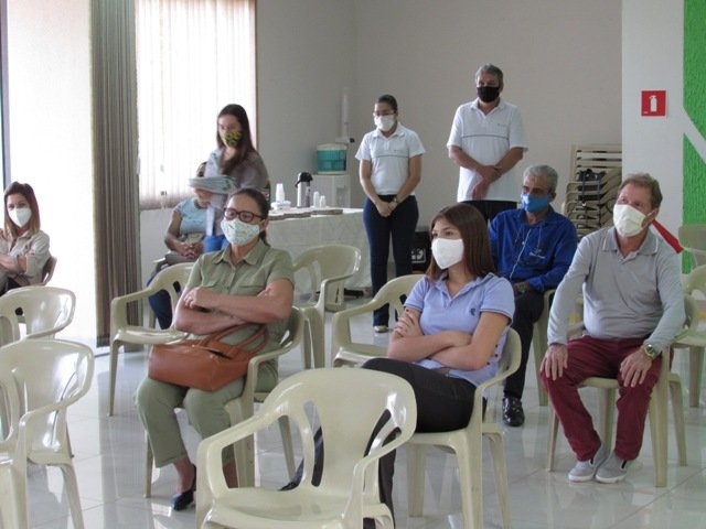 Entrega dos premios da campanha Natal Feliz do Consumidor