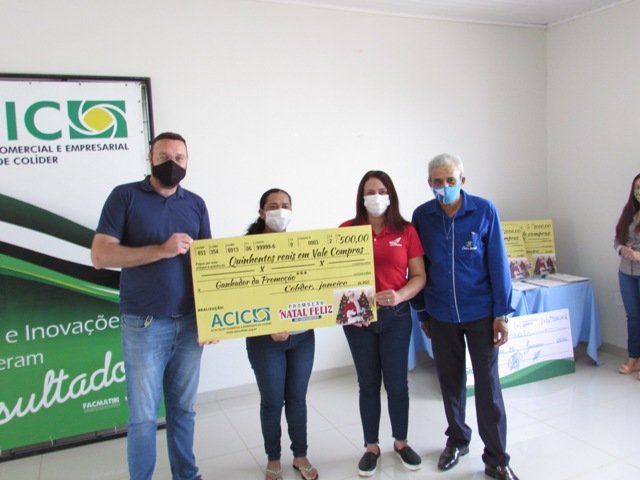 Entrega dos premios da campanha Natal Feliz do Consumidor