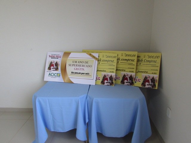 Entrega dos premios da campanha Natal Feliz do Consumidor