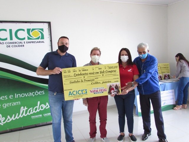 Entrega dos premios da campanha Natal Feliz do Consumidor