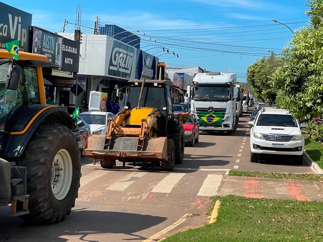 Carreata Movimento Verde Amarelo Colíder