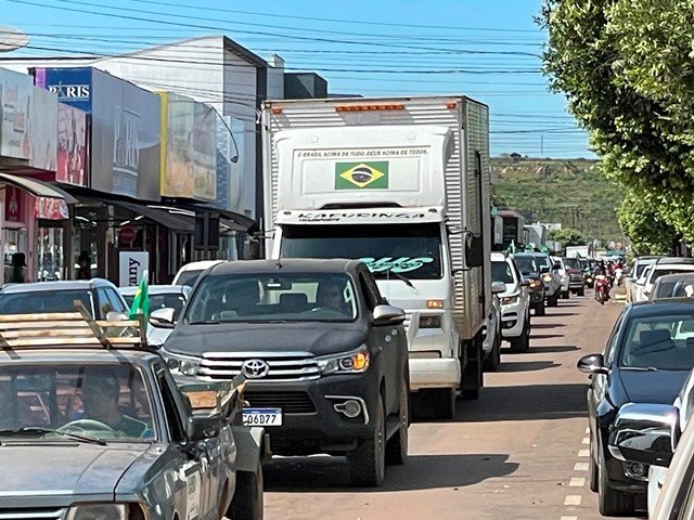 Carreata Movimento Verde Amarelo Colíder