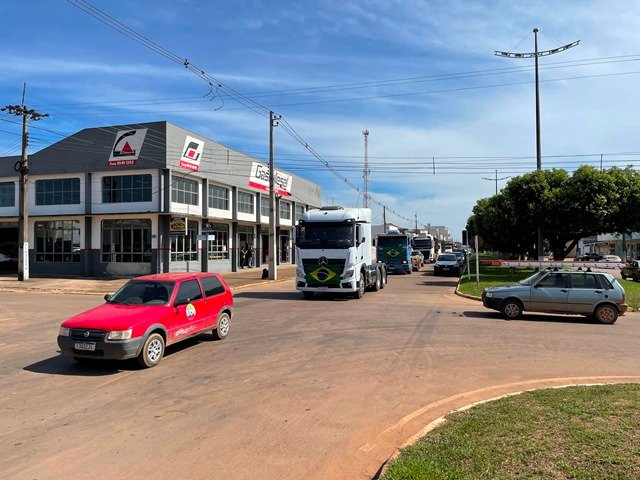 Carreata Movimento Verde Amarelo Colíder