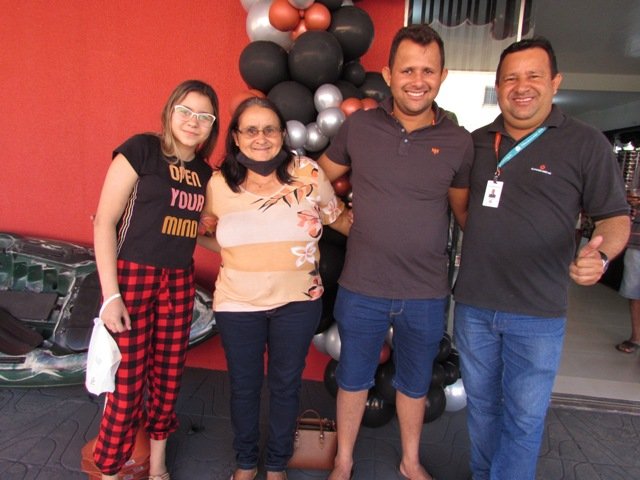 Reinaugurado hoje de manhã (31), Cabeça Pesca & Variedades em Colíder.