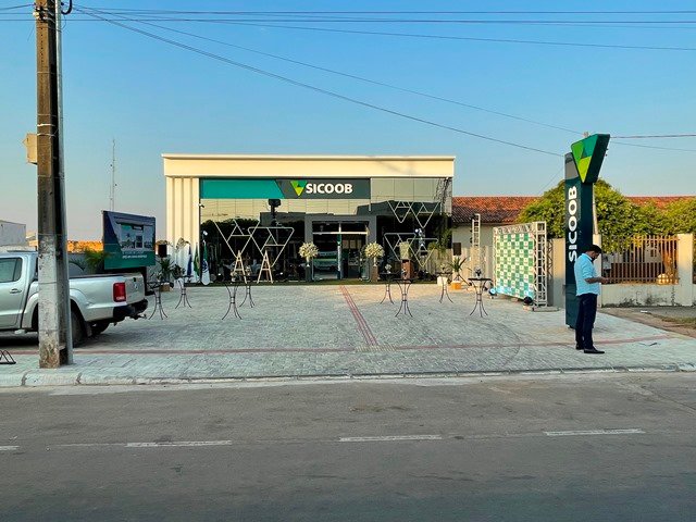 Reinauguração SICOOB norte de Colider parte 001