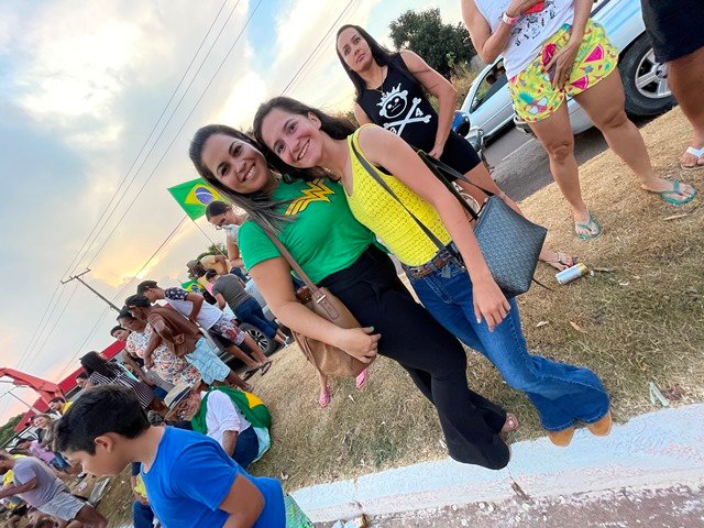 Sociedade Colidense aproveitaram feriado de 7 de Setembro para manisfestar