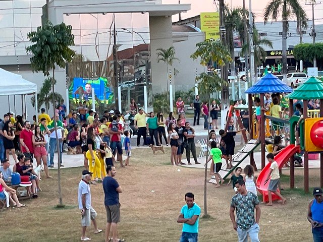 Sociedade Colidense aproveitaram feriado de 7 de Setembro para manisfestar
