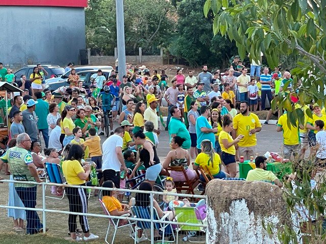 Sociedade Colidense aproveitaram feriado de 7 de Setembro para manisfestar