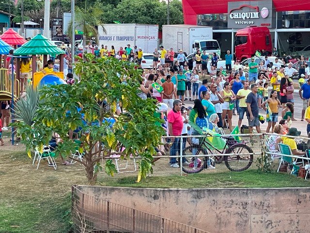 Sociedade Colidense aproveitaram feriado de 7 de Setembro para manisfestar