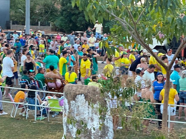 Sociedade Colidense aproveitaram feriado de 7 de Setembro para manisfestar