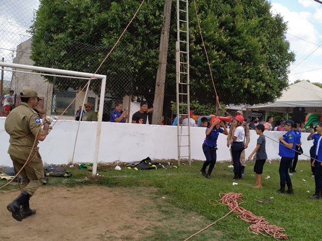 1ª Festa das Crianças na Caserna em Colíder parte 001