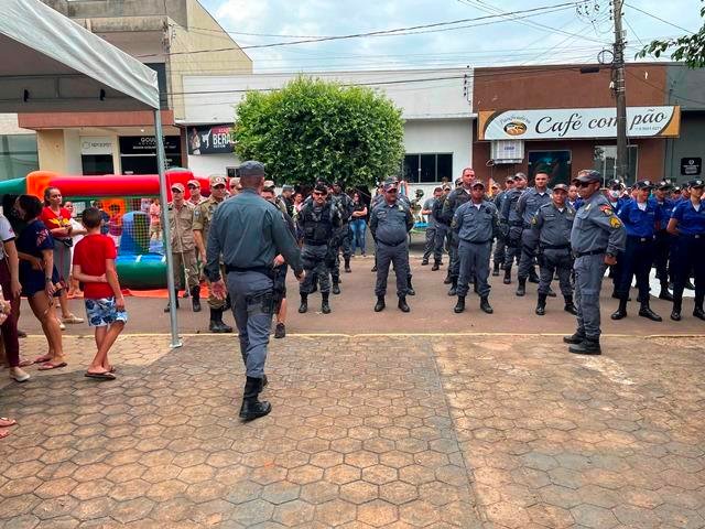 1ª Festa das Crianças na Caserna em Colíder parte 008