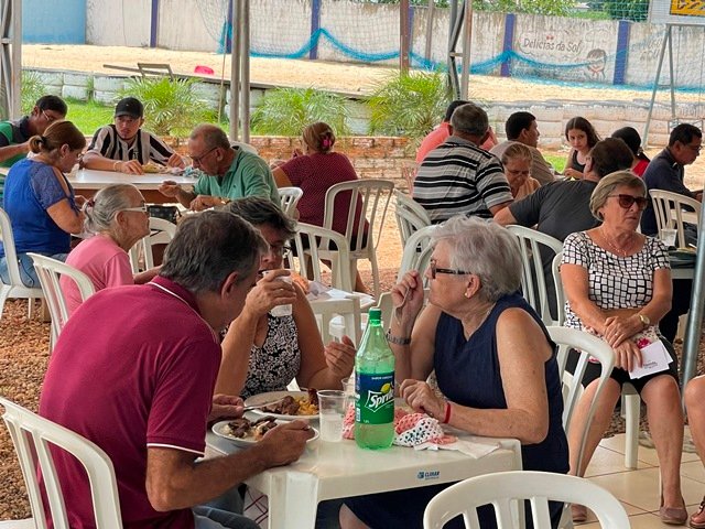 Almoço Beneficente Fazenda Esperança Bento XVI parte 002