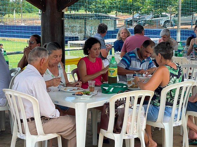 Almoço Beneficente Fazenda Esperança Bento XVI parte 002