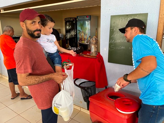 Almoço Beneficente Fazenda Esperança Bento XVI parte 002