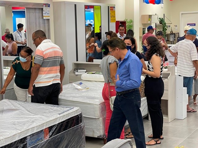 Inauguração das Casas Bahia em Colíder