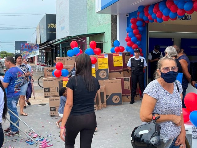 Inauguração das Casas Bahia em Colíder