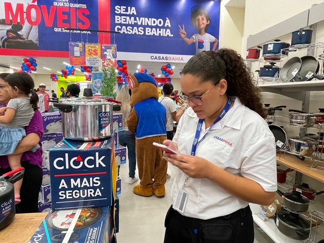Inauguração das Casas Bahia em Colíder