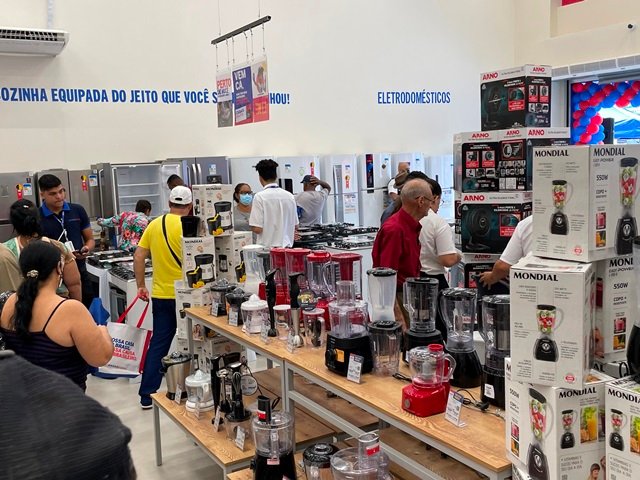 Inauguração das Casas Bahia em Colíder