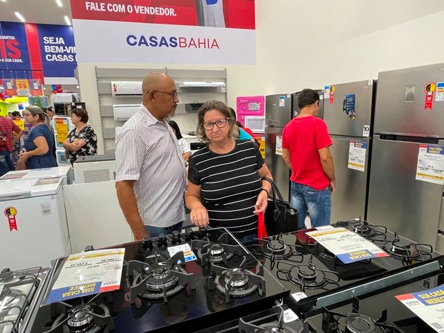 Inauguração das Casas Bahia em Colíder