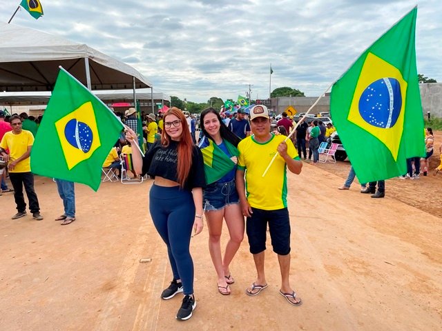 Manifesto contra eleições presidenciais de 2022 e bloqueio da MT-320 parte 002
