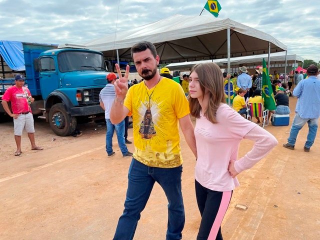 Manifesto contra eleições presidenciais de 2022 e bloqueio da MT-320 parte 002