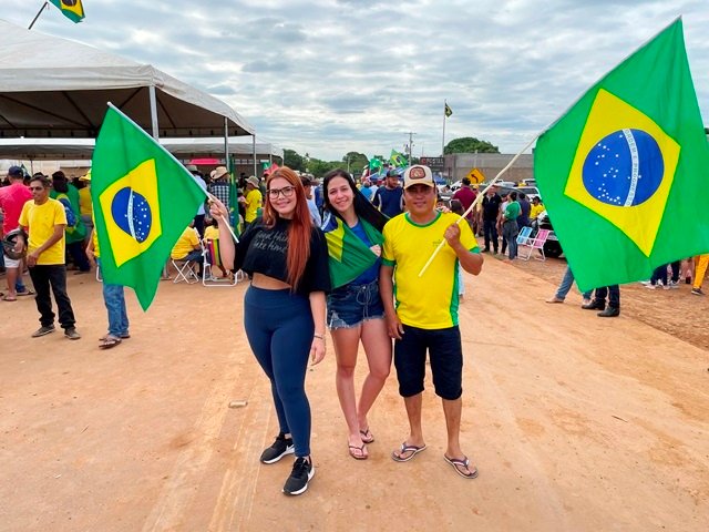 Manifesto contra eleições presidenciais de 2022 e bloqueio da MT-320 parte 002
