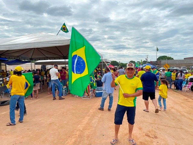 Manifesto contra eleições presidenciais de 2022 e bloqueio da MT-320 parte 002