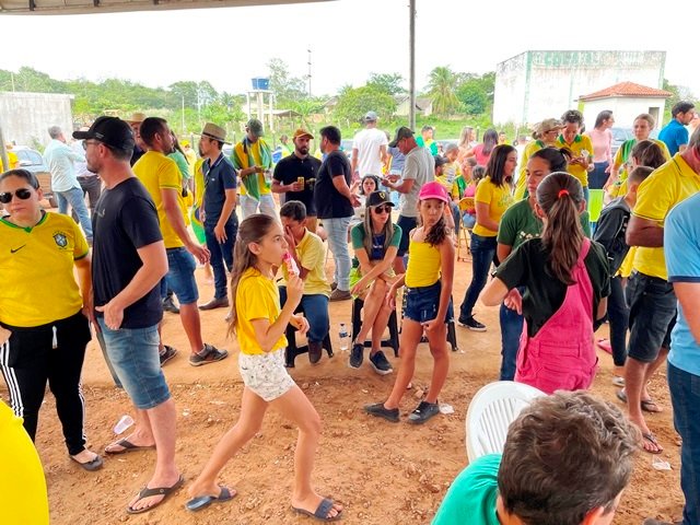 Manifesto contra eleições presidenciais de 2022 e bloqueio da MT-320 parte 002