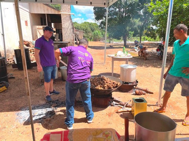 Realizada ontem em Colíder a 15ª Festa do Porco do Rotary