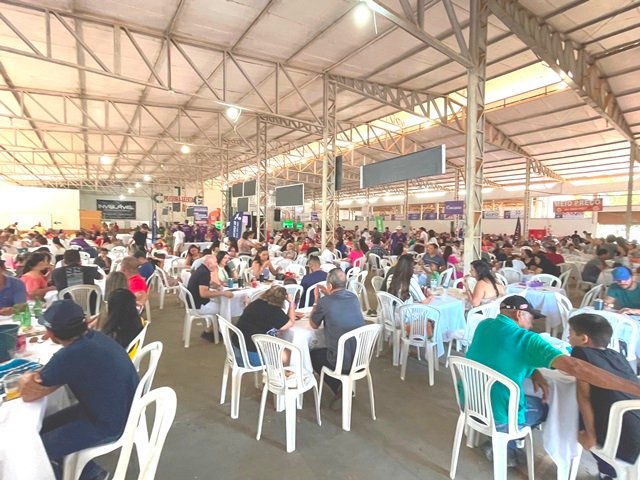 Realizada ontem em Colíder a 15ª Festa do Porco do Rotary