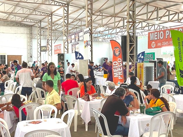 Realizada ontem em Colíder a 15ª Festa do Porco do Rotary