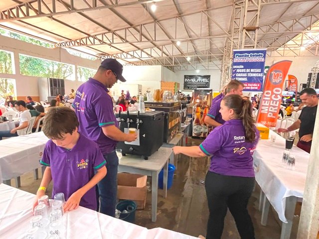 Realizada ontem em Colíder a 15ª Festa do Porco do Rotary