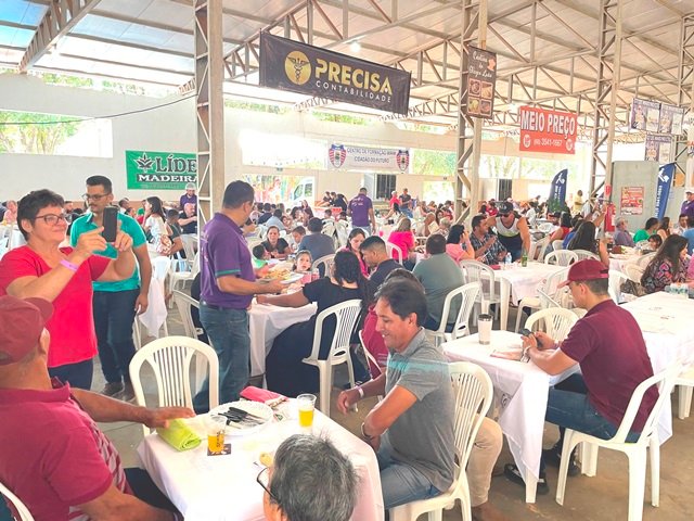 Realizada ontem em Colíder a 15ª Festa do Porco do Rotary