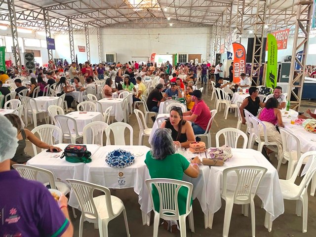 Realizada ontem em Colíder a 15ª Festa do Porco do Rotary