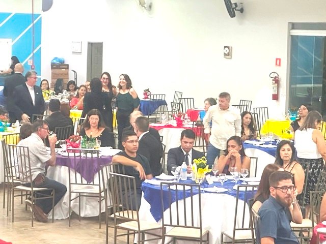 Posse Presidente Valdir Salustiano Rotary Club de Colider parte 001