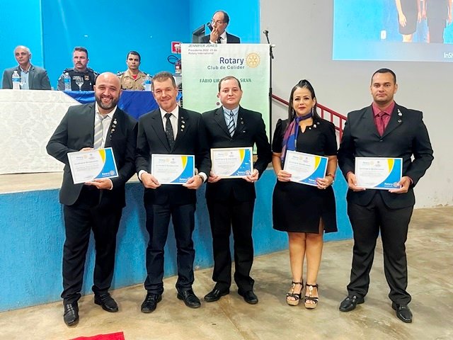 Posse Presidente Valdir Salustiano Rotary Club de Colider parte 001