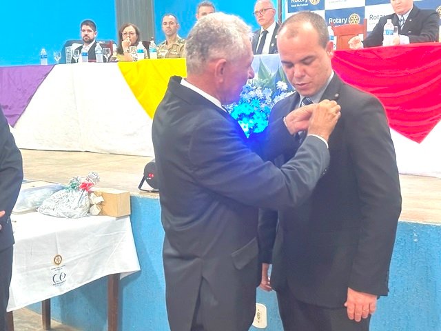 Posse Presidente Valdir Salustiano Rotary Club de Colider parte 001